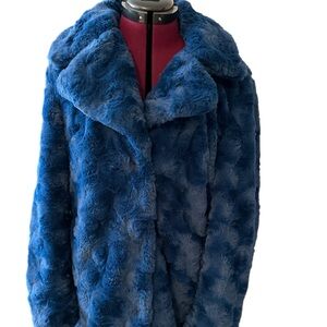 Kenneth Cole blue faux fur coat. Size M.